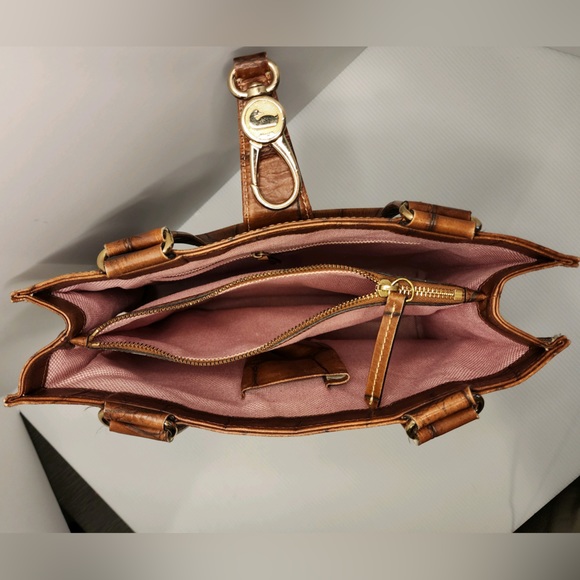 Dooney&Bourke Genuine Italian Leather Croc Embossed Pembrook AmelieTote Handbag - Picture 9 of 15